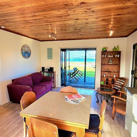 The Sunrise Bach - One Tree Point Holiday Home Ngoại thất bức ảnh