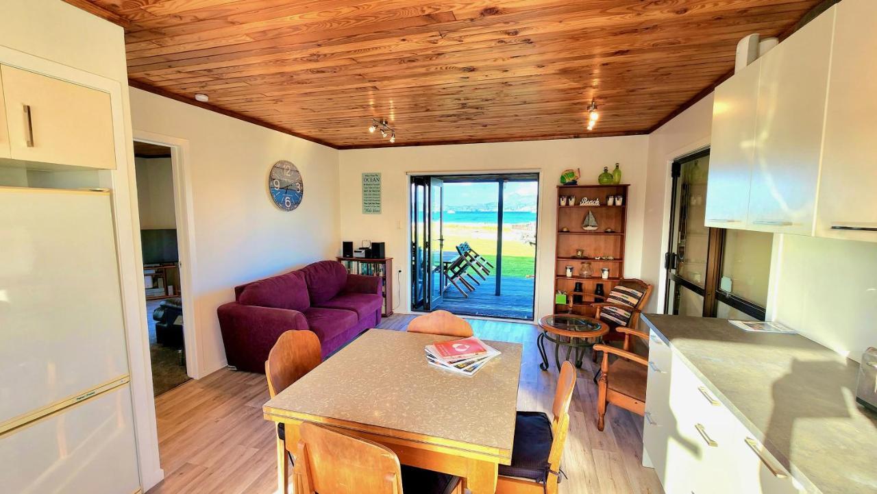 The Sunrise Bach - One Tree Point Holiday Home Ngoại thất bức ảnh