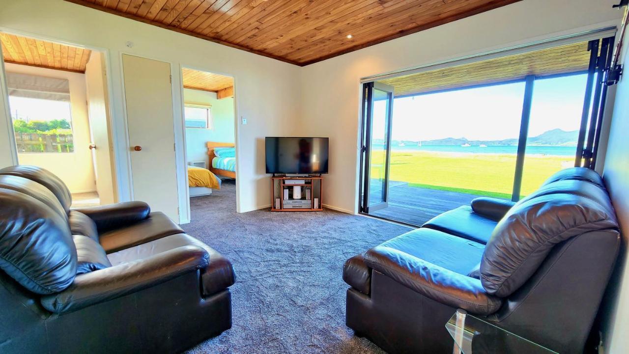 The Sunrise Bach - One Tree Point Holiday Home Ngoại thất bức ảnh